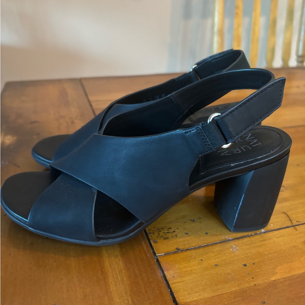 Naturalizer Heel